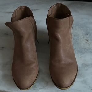 Lucky Brand Tan Ankle Boots